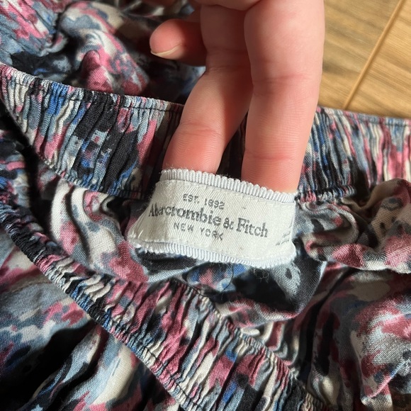 Abercrombie & Fitch Skirt - Picture 2 of 4